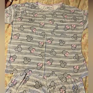 Disney pajamas top and shorts size M